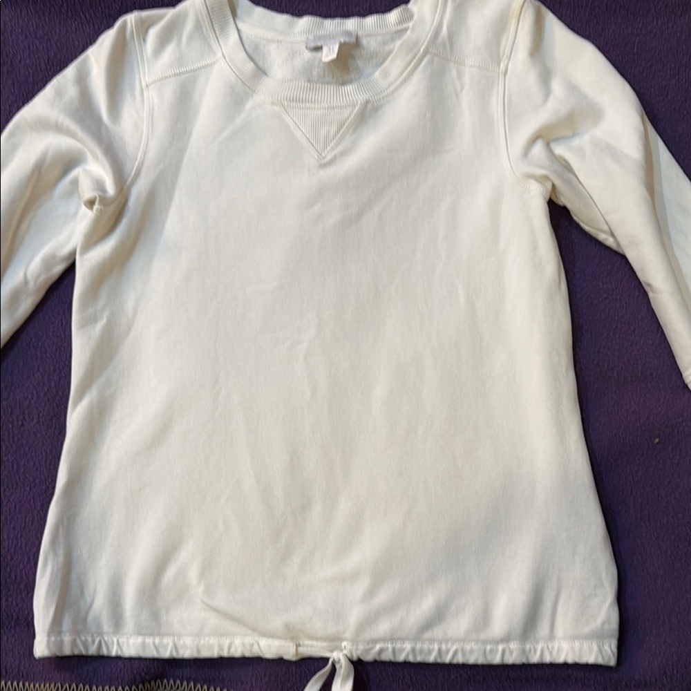 The White Company White 3/4 sleeve shirt with drawstring bottom